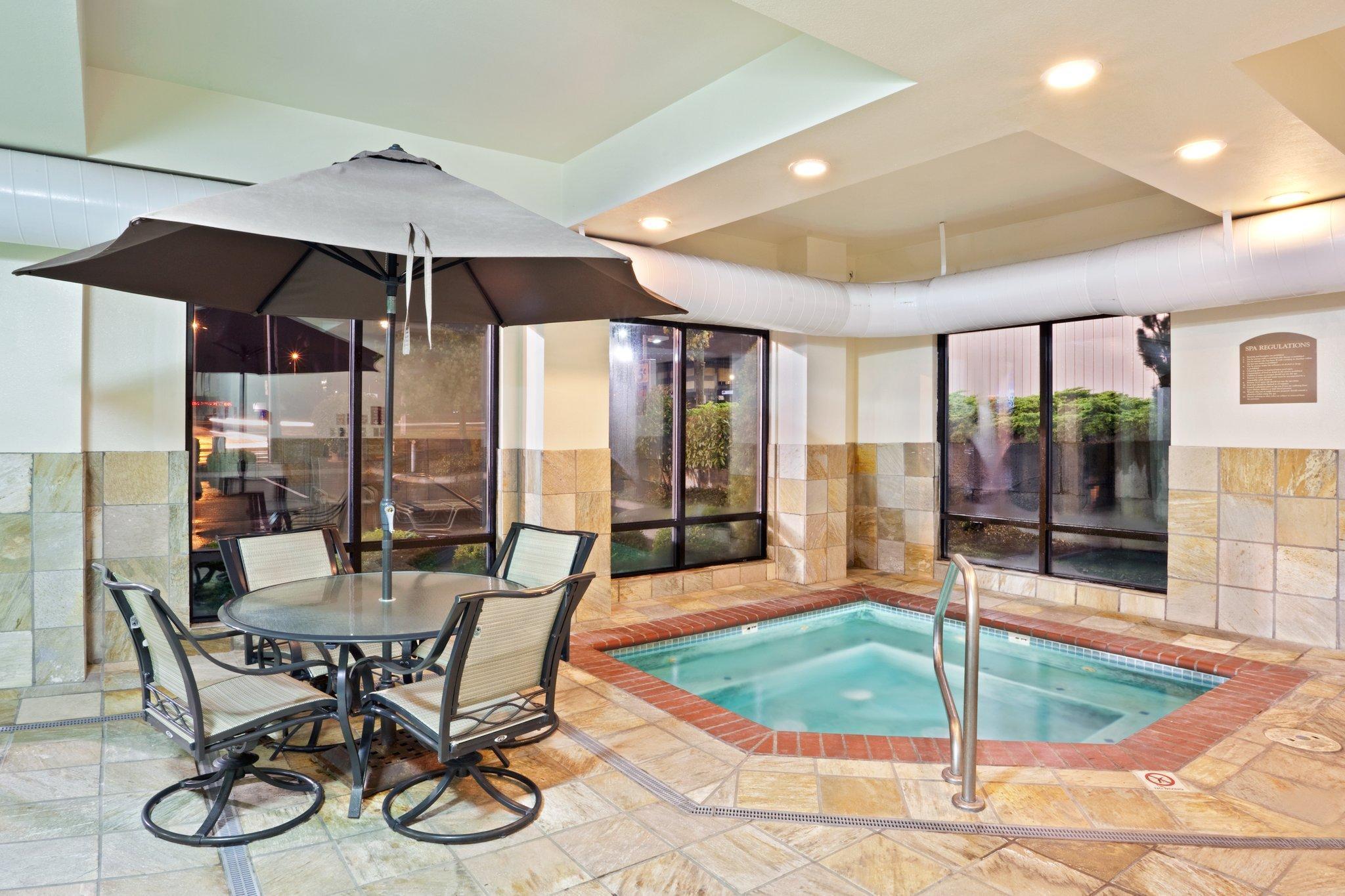 Holiday Inn Express & Suites Tacoma By Ihg Exteriér fotografie